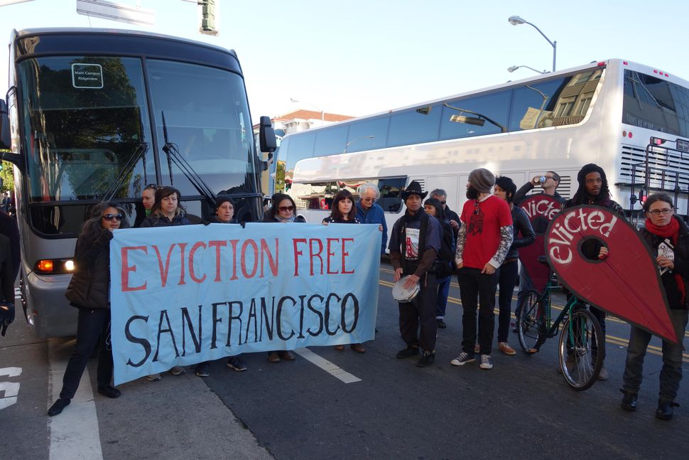 Google And Apple's Worker Buses Attacked In California