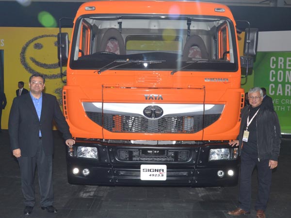 BSIV Compliant Trucks Rolled out by Tata Motors in Tamil Nadu