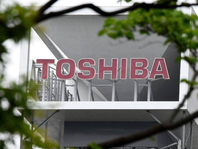 Toshiba Increases Business Risks by Missing Target Date for Chip Unit Sale
