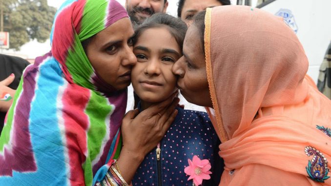 Women prisoners over 70 years of age and repartition to be released by India and Pakistan